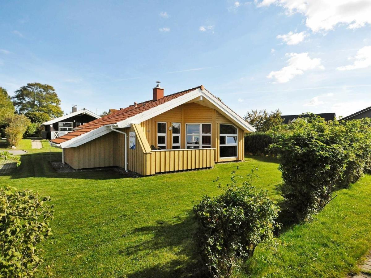 6 Person Holiday Home In Gelting Bilik gambar