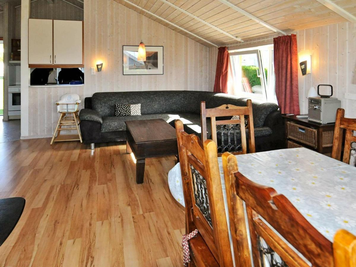 6 Person Holiday Home In Gelting Bilik gambar